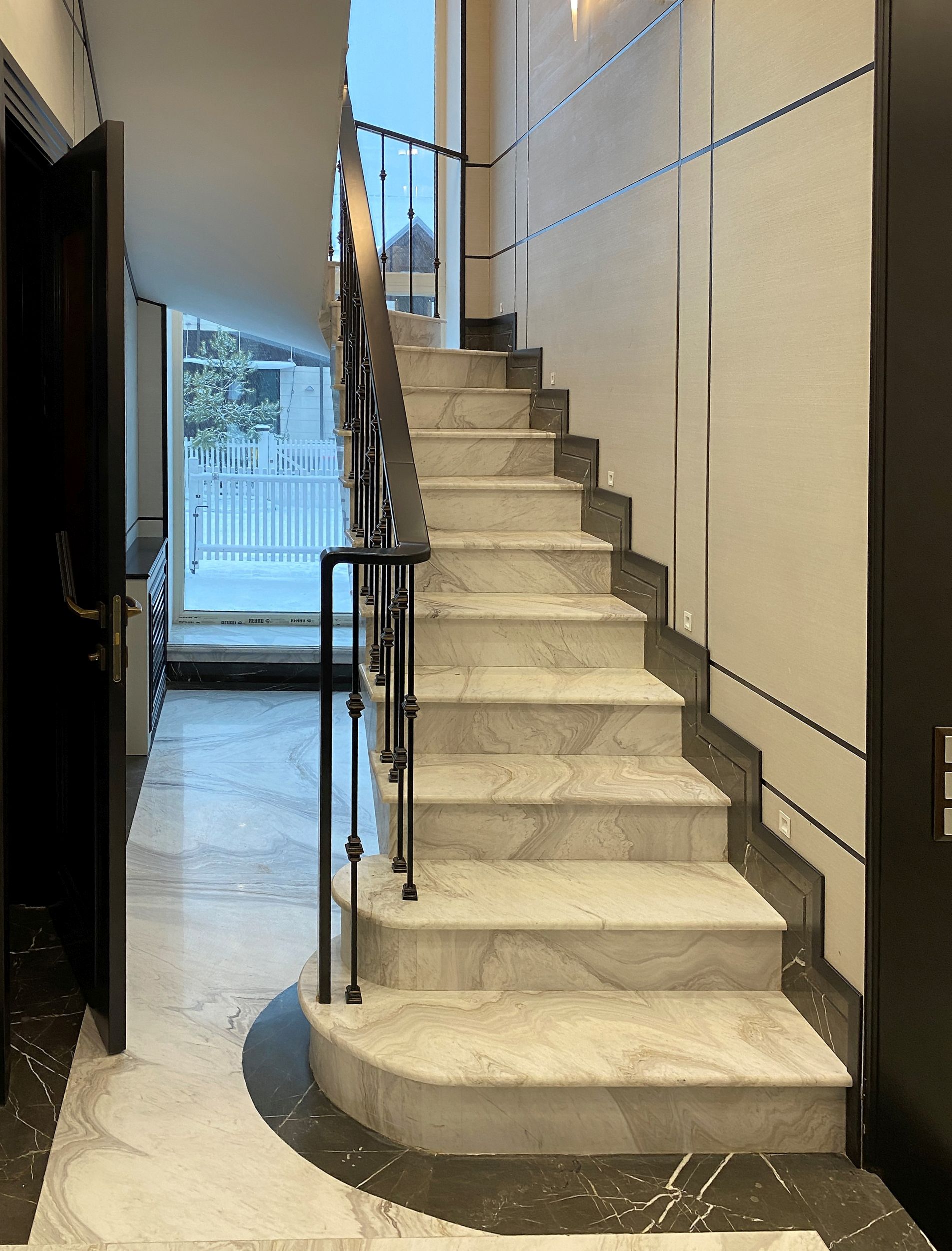 Дизайн-проект интерьера холла прихожей в квартире