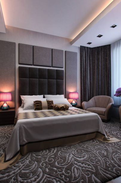 Дизайн спальни с серыми объемными панелями на стенах