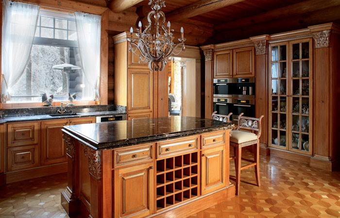 Кухня из натурального дерева