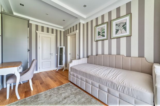 Сочетания белого и голубого цветов – детская