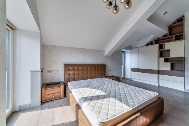 Розовый цвет в интерьере спальни