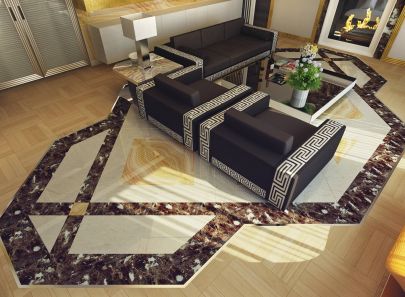 Орнамент из коричневого, белого и золотистого мрамора на полу гостиной