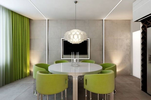 Зеленые стулья и шторы в сочетании с бежевой кухней