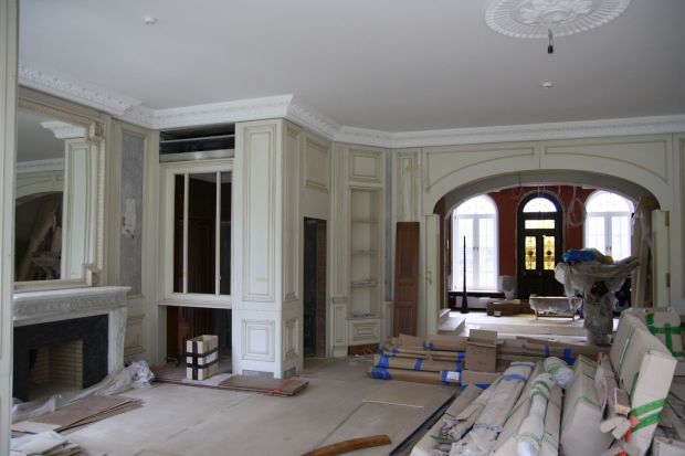 Отделка гостиной в доме