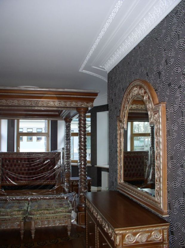 Темная мебель