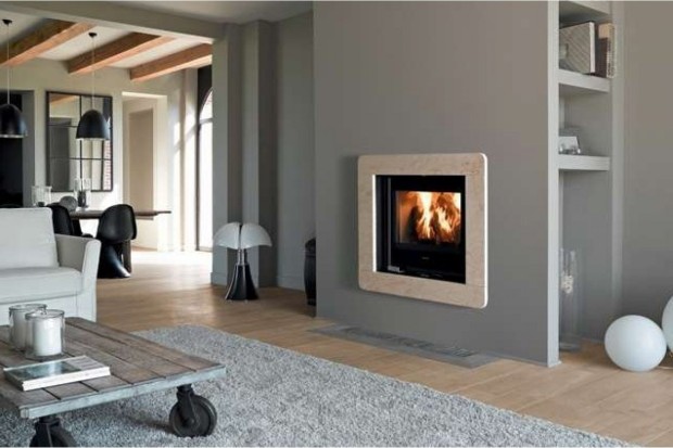 Встроенный современный камин