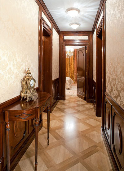 Паркет в холле