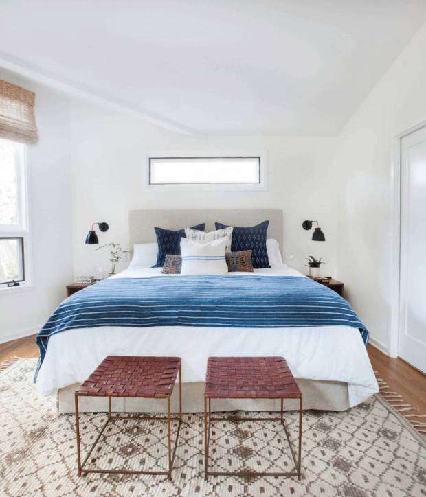 Индиго в дизайне спальни