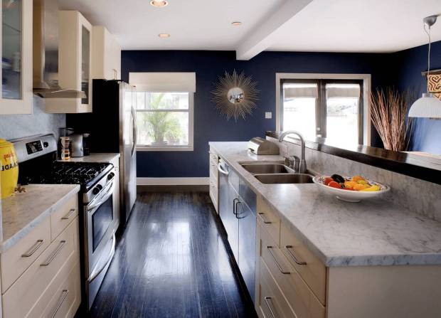 Индиго в дизайне кухни