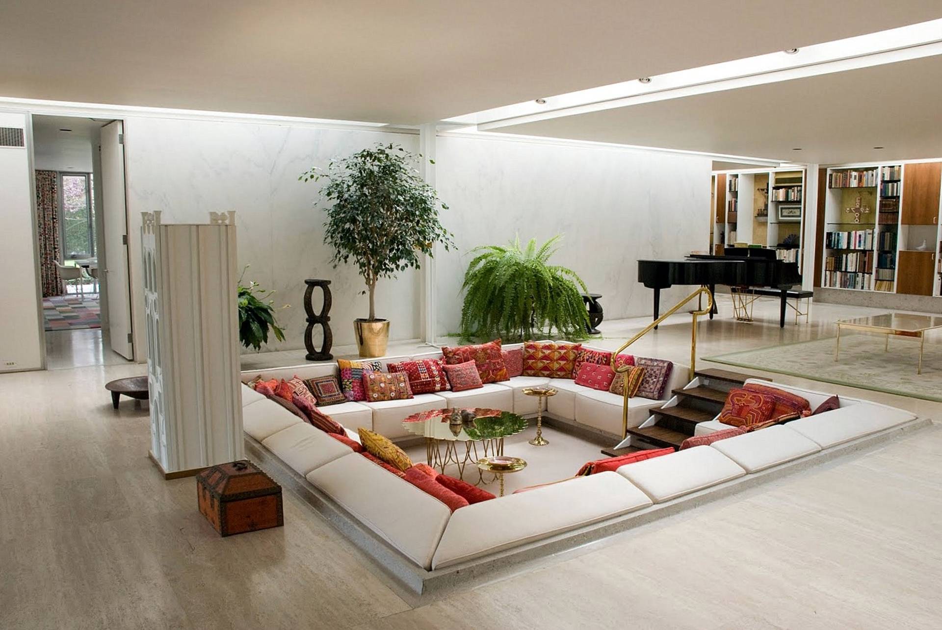 Hall living room. Дизайнерские решения для гостиной. Оригинальный интерьер. Оригинальные решения в интерьере. Необычный дизайн интерьера.