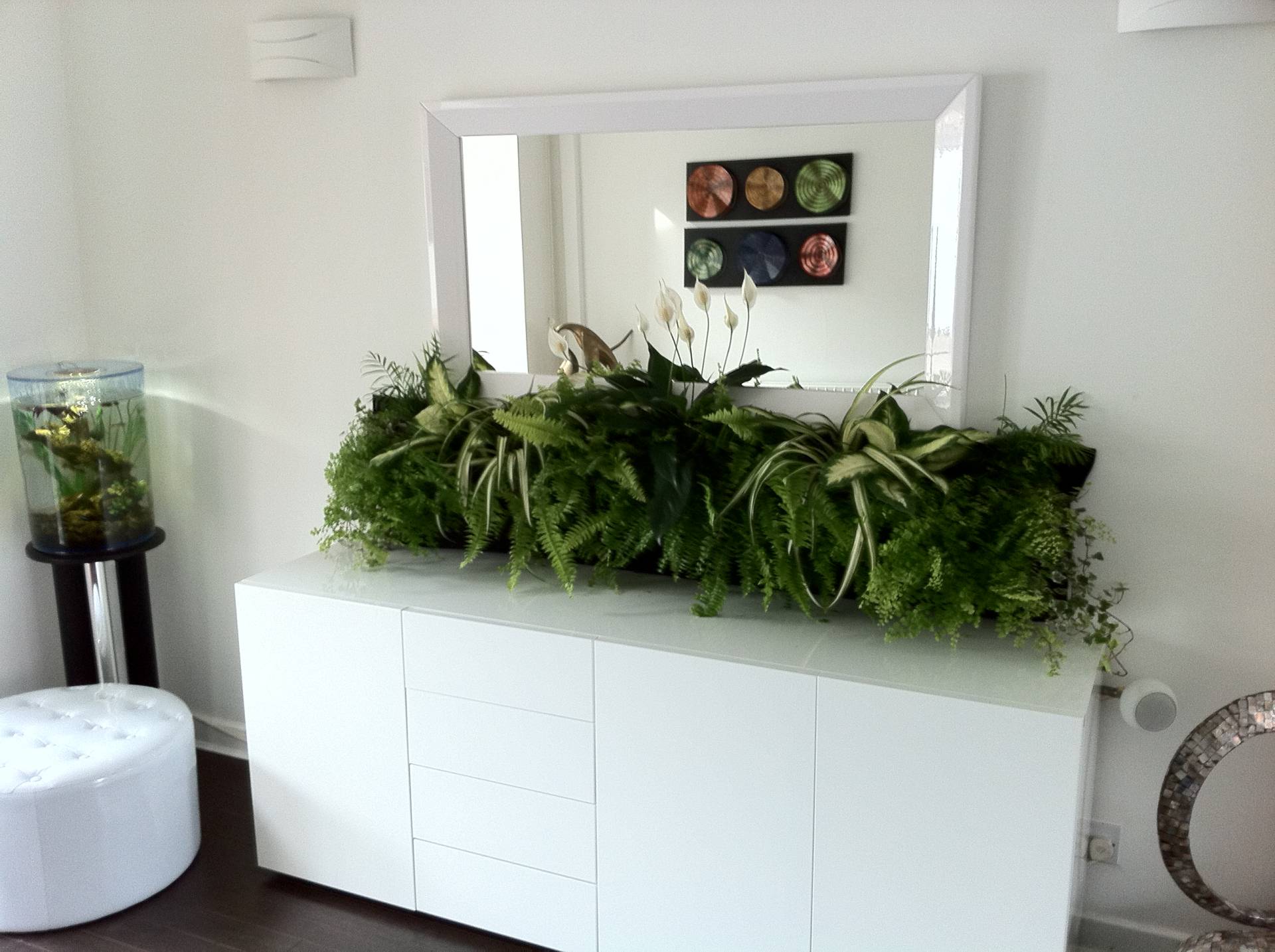 способы размещения комнатных растений в интерьере